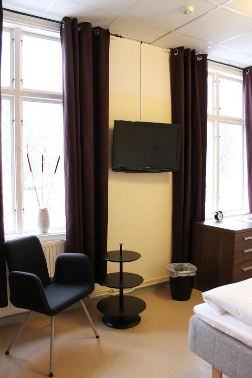 Stationshusets Hotell Och Cafe Köping Δωμάτιο φωτογραφία